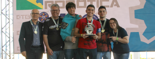 Colégio Batista Mineiro ganha ouro e sedia Torneio Brasil de Robótica