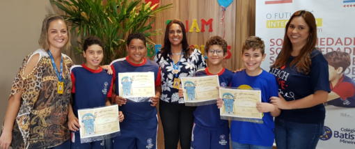 Turma do 5º ano da unidade Castelo recebe certificado de proficiência em inglês