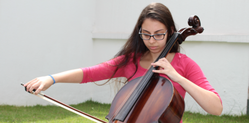 Estudante do pré-vestibular de Música da EBM é aprovada na UEMG