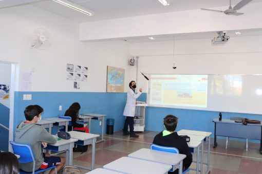 Jornal Estado de Minas: Remoto e presencial conjugados