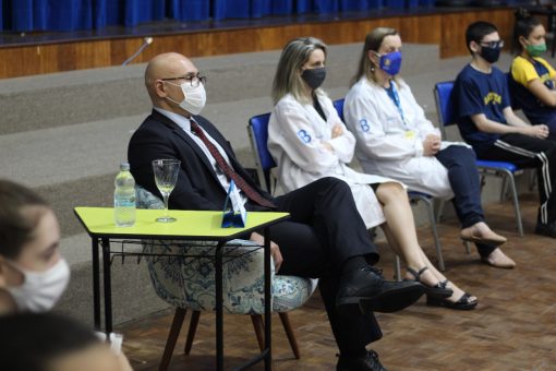 Colégio Batista Brasil de Porto Alegre reúne diferentes profissionais em evento de orientação para alunos do Ensino Médio